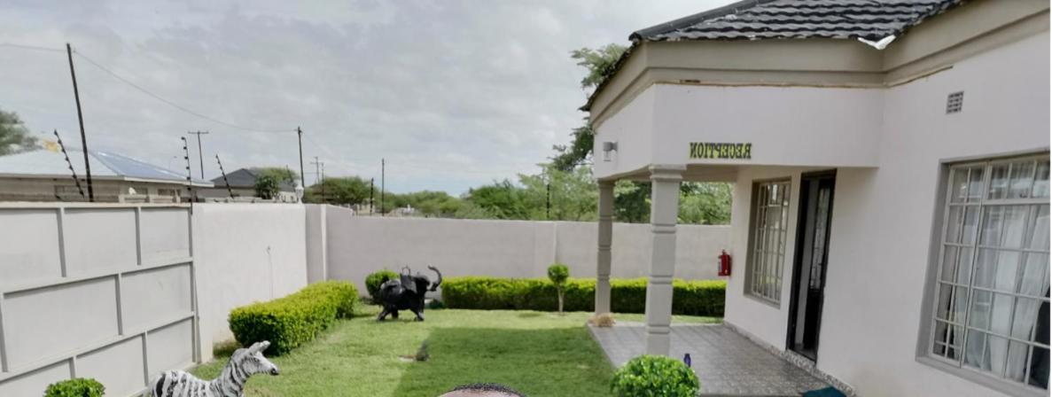 Lee Bed & Breakfast Francistown Exteriör bild