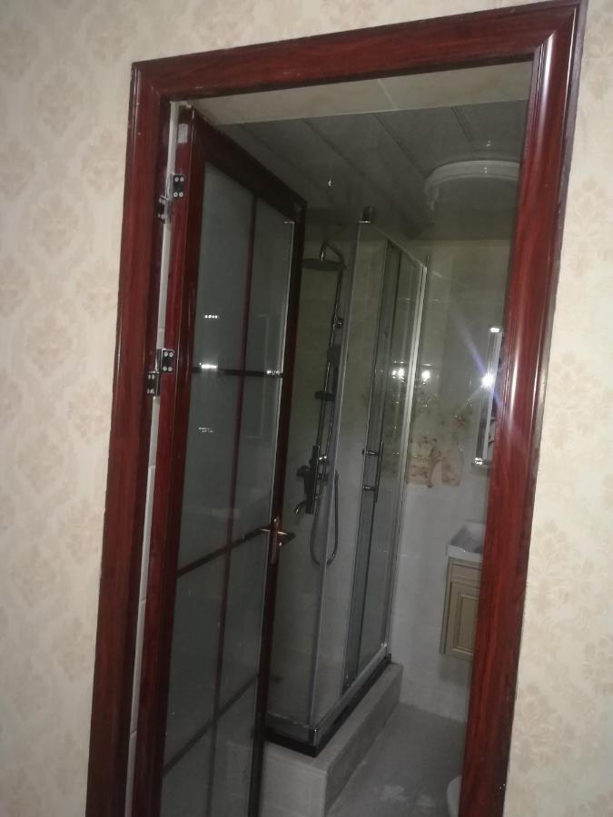 Lee Bed & Breakfast Francistown Exteriör bild